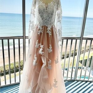 Chic Lace and Tulle Gown